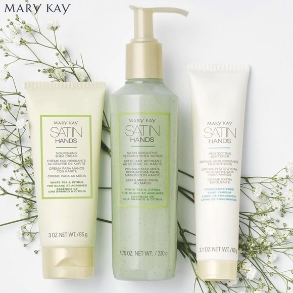 Mary Kay Satin Hands Trio with Green and White Packaging